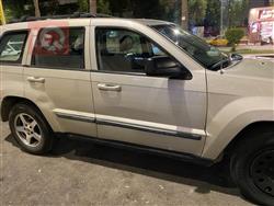 جیپ گراند شیرۆکی